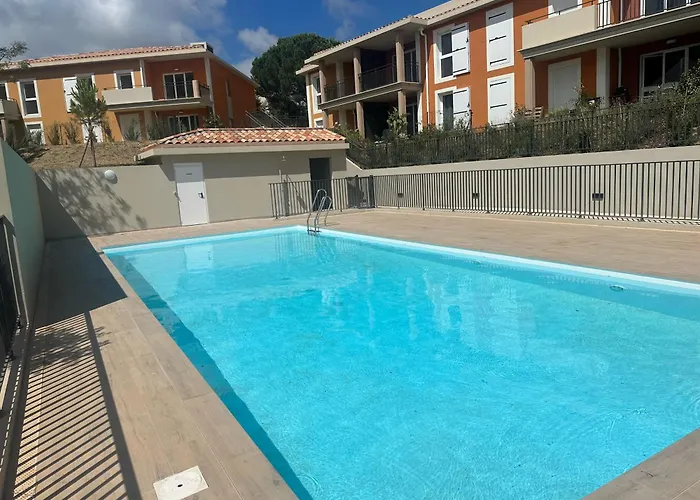 Domaine Eden Golfe 215 By Avecoeur * コゴラン
